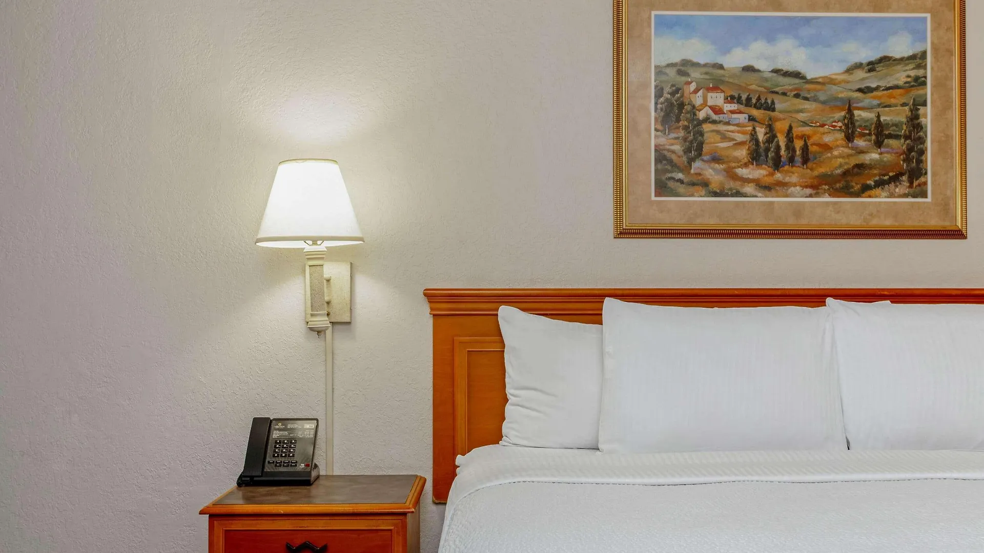 *** Hotel La Quinta Inn By Wyndham Tampa Bay Pinellas Park Clearwater United States