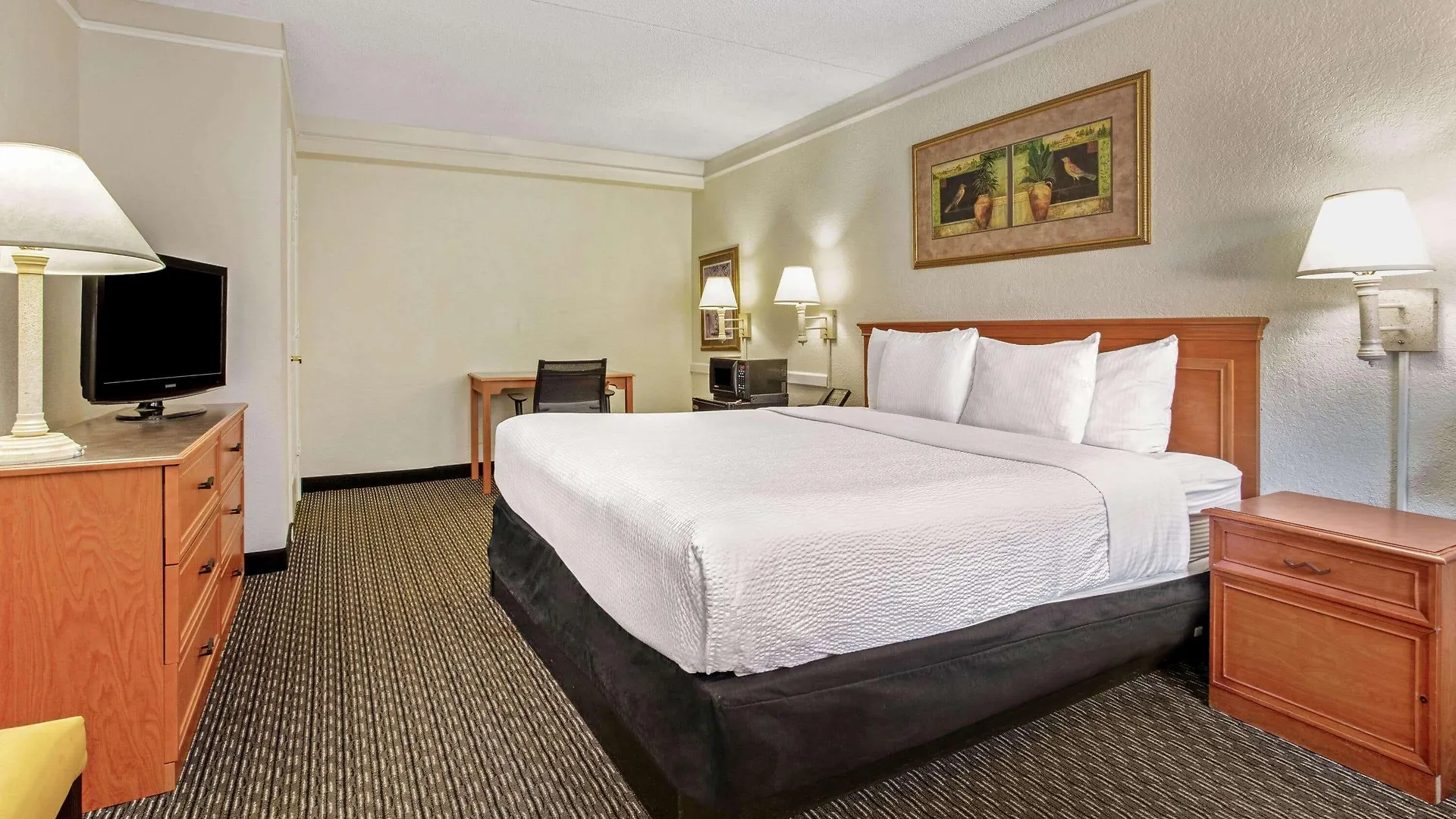 *** Hotel La Quinta Inn By Wyndham Tampa Bay Pinellas Park Clearwater United States